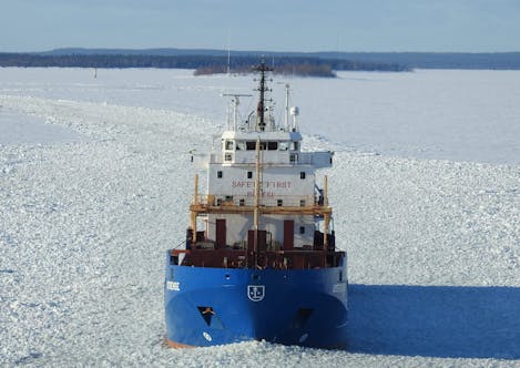 Ice breaker in ice