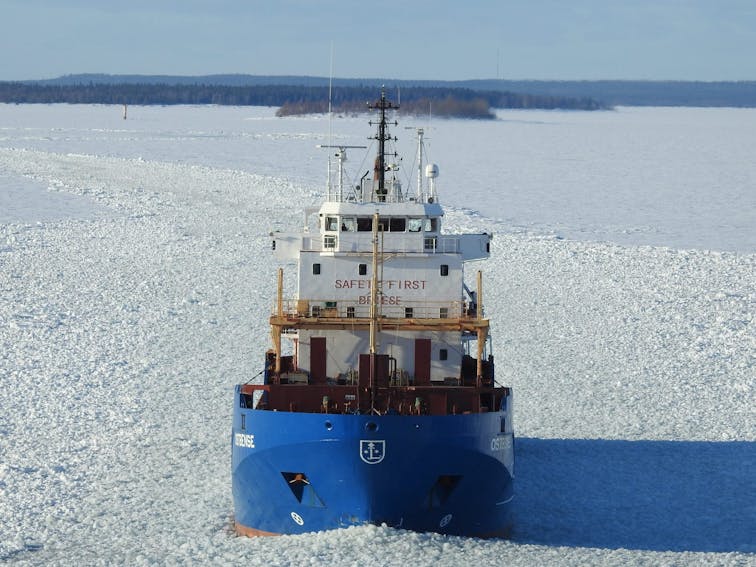 Ice breaker in ice