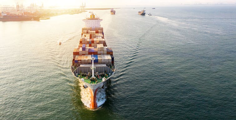 Decisive Decarbonisation