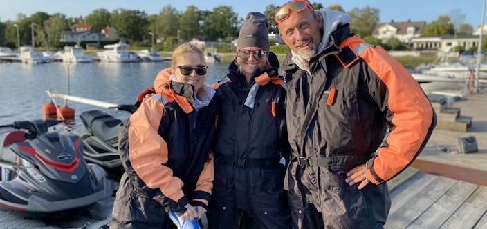 Kläderna till vattenskoterturen