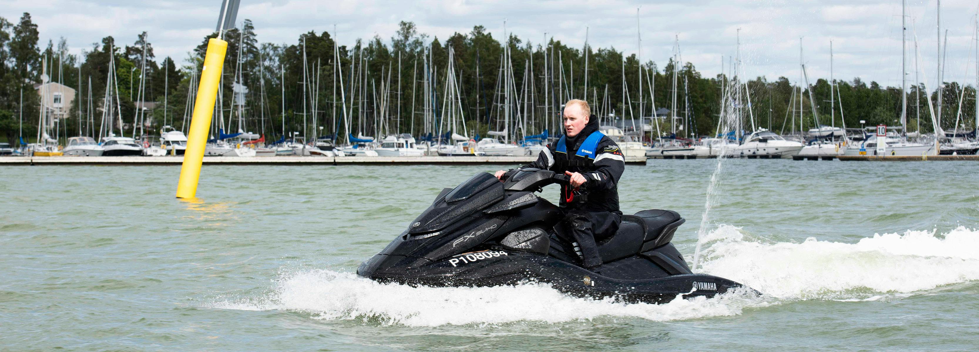 alandia_vattenskoter_2500x90033